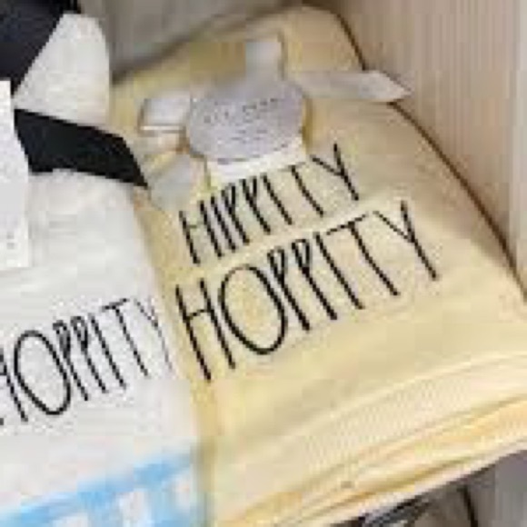 Rae Dunn Other - NWT Rae Dunn Hand towels